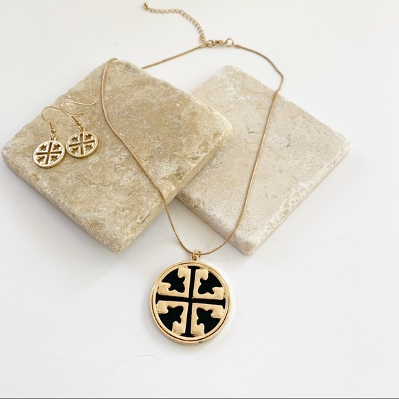 Jewelry - Large Medallion Gold Tone Necklace with Earrings